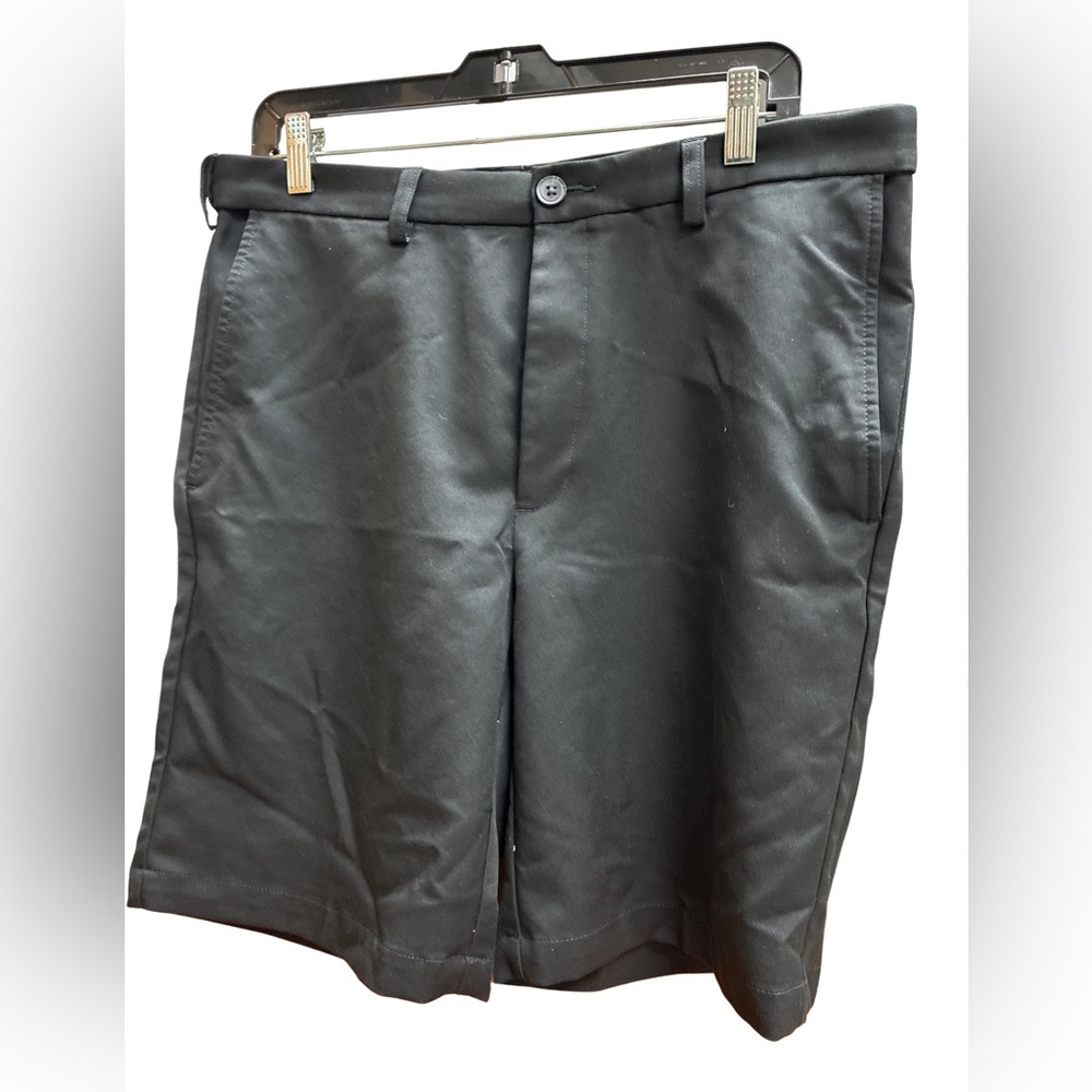 Haggar Men's Black Flat Front Shorts
